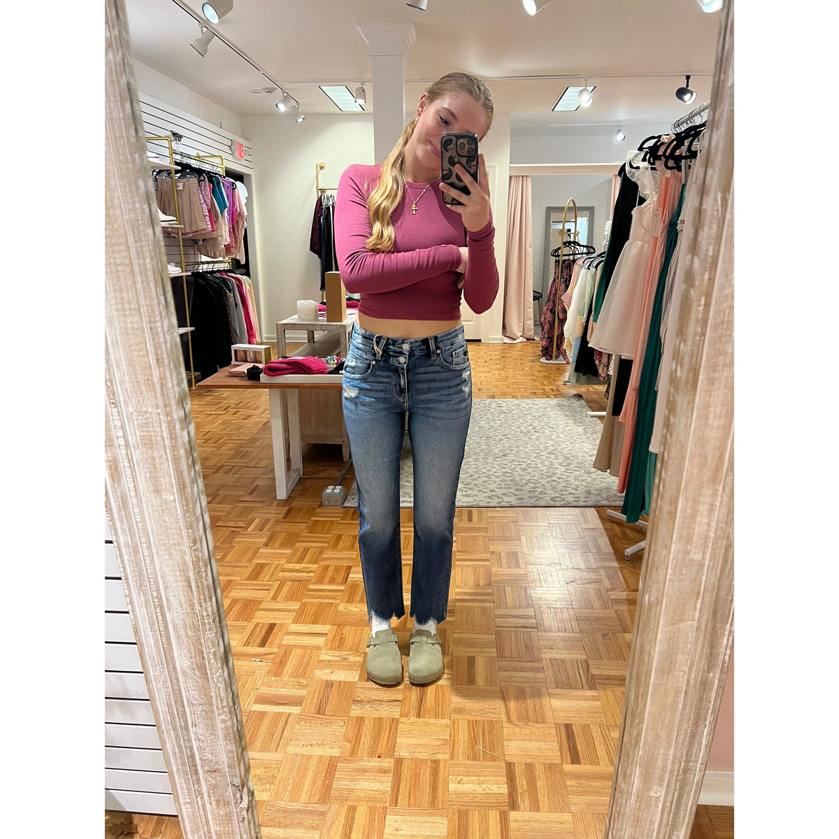 Medium Straight Jeans